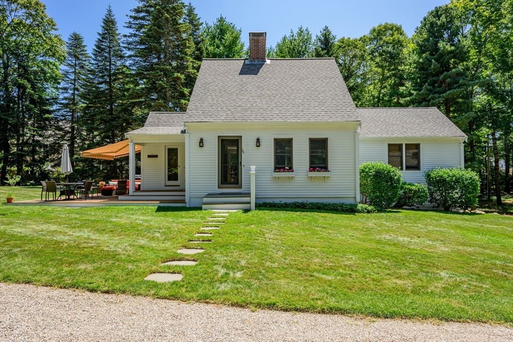 78 High Street Barnstable — Photo 6 of 42