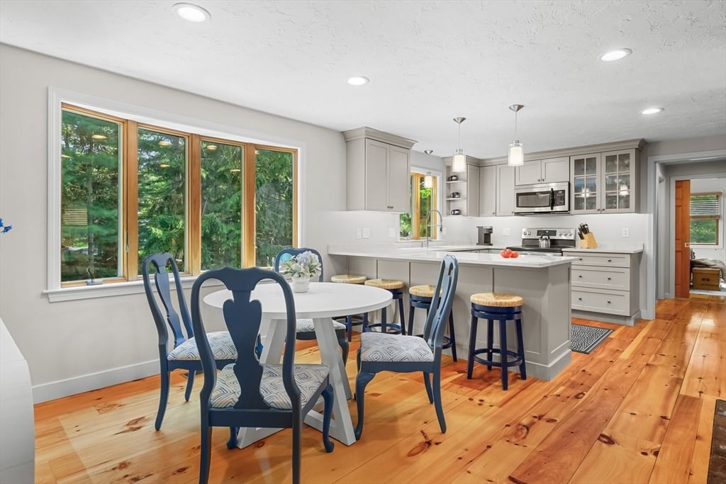 78 High Street Barnstable — Photo 8 of 42