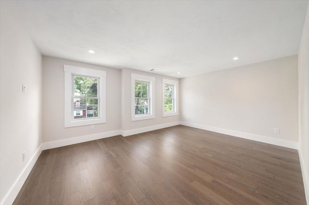 12 Beverly Rd Natick — Photo 26 of 31