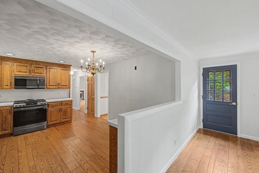 10 Raymond Dr Wilbraham — Photo 11 of 28