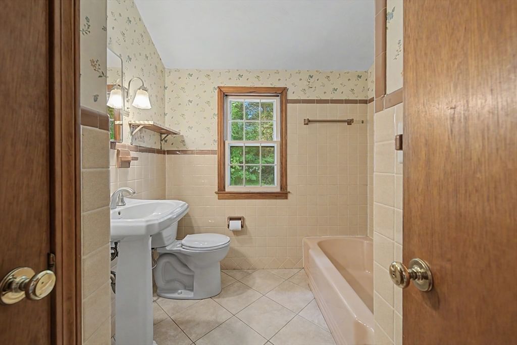 10 Raymond Dr Wilbraham — Photo 22 of 28