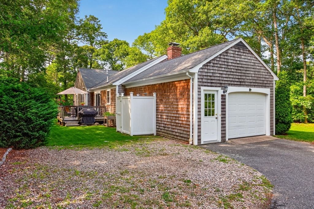 7 Bent Bluff Ln Yarmouth — Photo 8 of 42