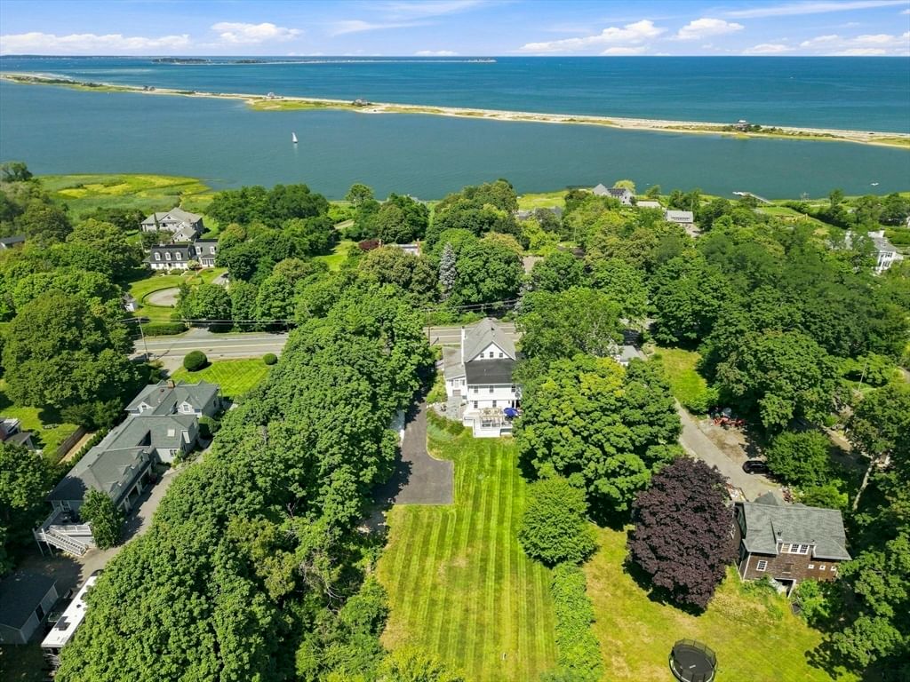 Property at 65 Warren Ave, Plymouth, MA 02360