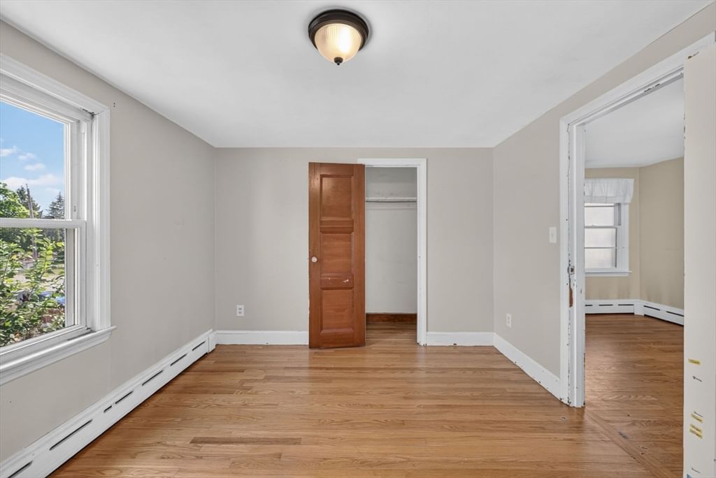 16 Taylor Methuen — Photo 15 of 28