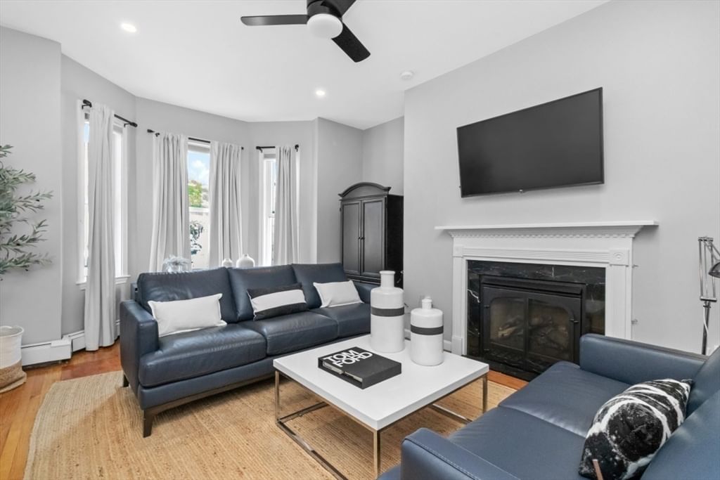 595 East 4th St #1 Boston — Photo 4 of 23
