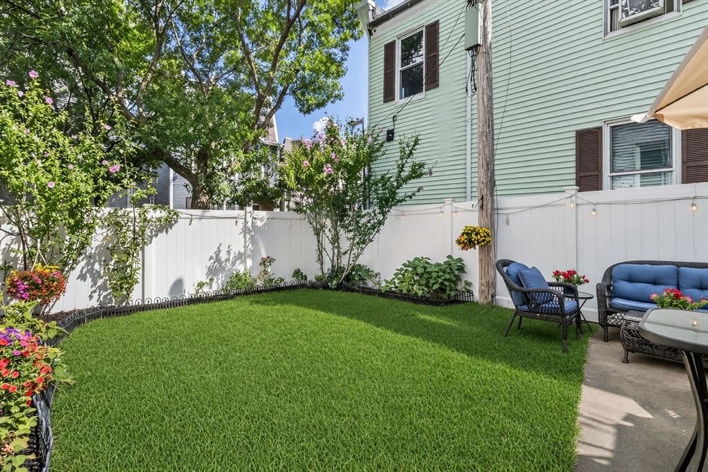 595 East 4th St #1 Boston — Photo 5 of 23