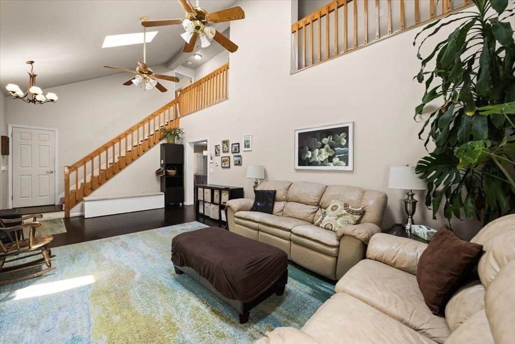 159 Greensboro Rd Dedham — Photo 4 of 37