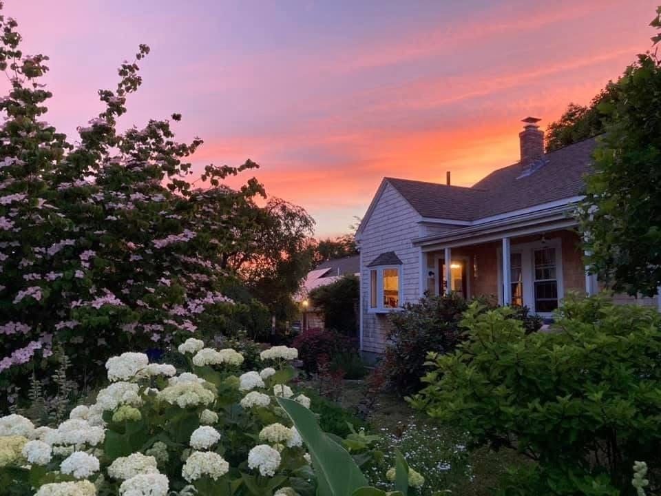 364 Alden Rd Fairhaven — Photo 2 of 42