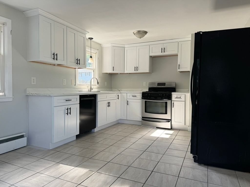 7 Gardner Ave, Attleboro, MA 02703 photo 2