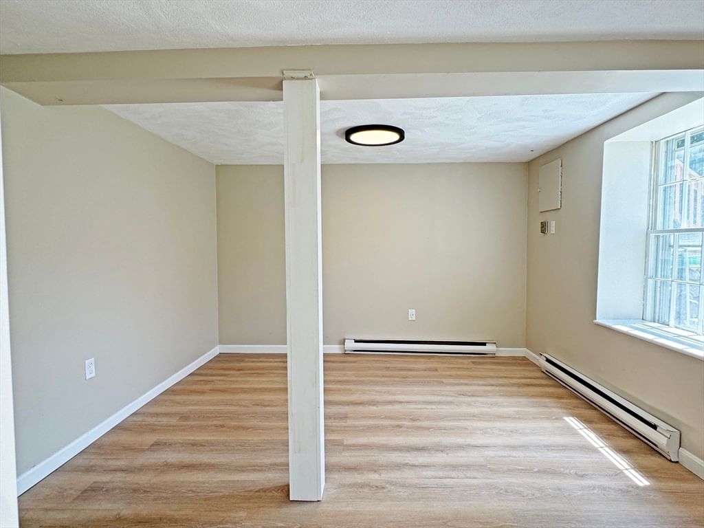 191-195 Weston St #191 Waltham — Photo 11 of 13