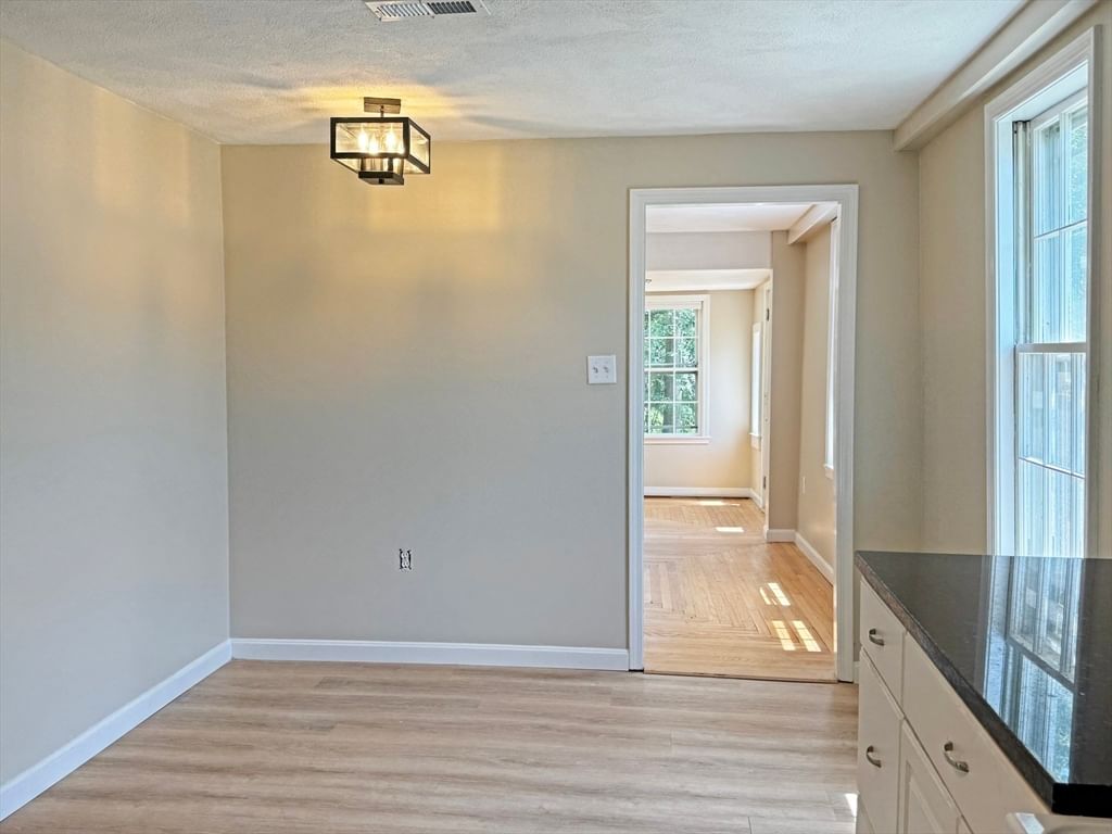191-195 Weston St #191 Waltham — Photo 4 of 13