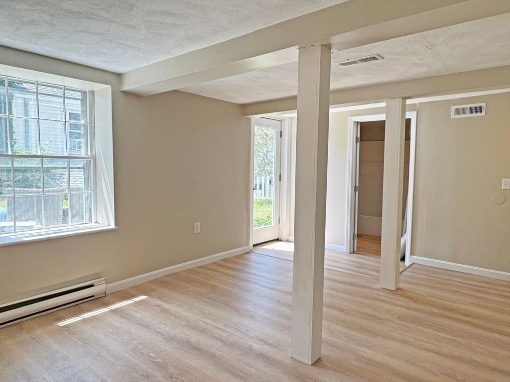 191-195 Weston St #191 Waltham — Photo 9 of 13
