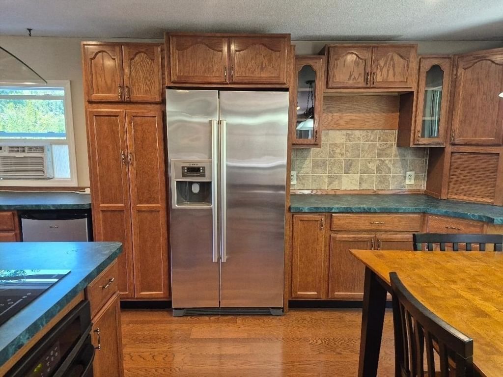 511 Michael Sears Rd Belchertown — Photo 10 of 35