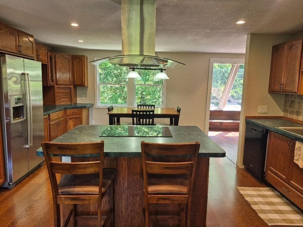 511 Michael Sears Rd Belchertown — Photo 9 of 35
