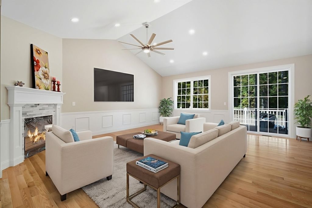 31 High Bluff Belchertown — Photo 4 of 36