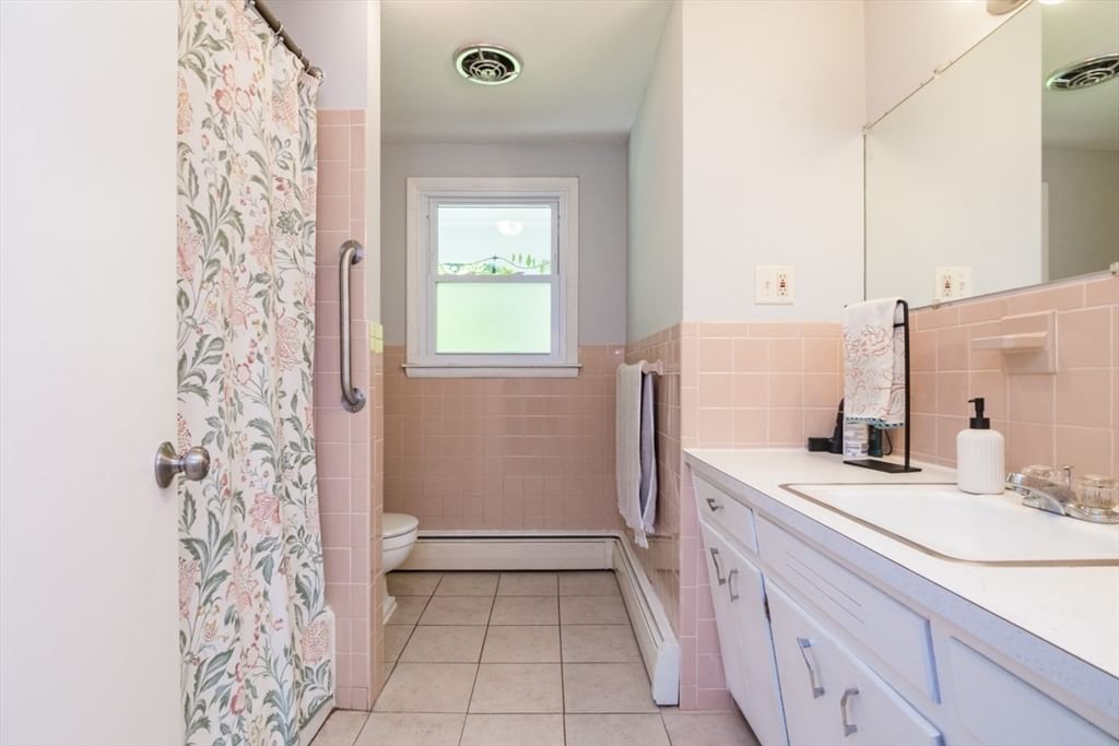 3 Montgomery Ave Holyoke — Photo 16 of 22