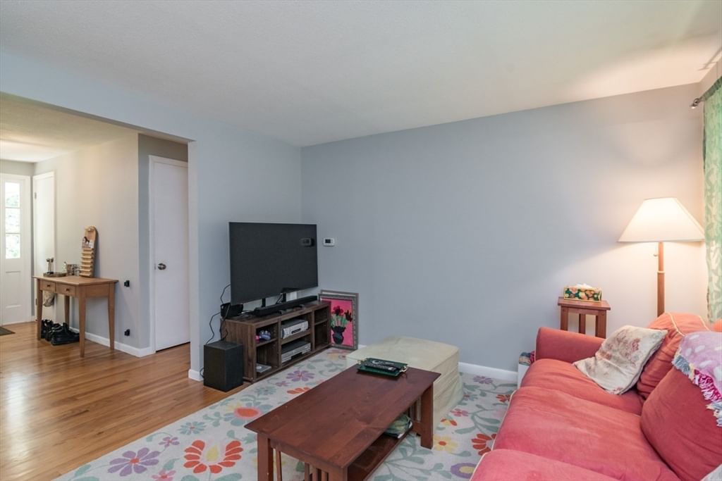 3 Montgomery Ave Holyoke — Photo 9 of 22