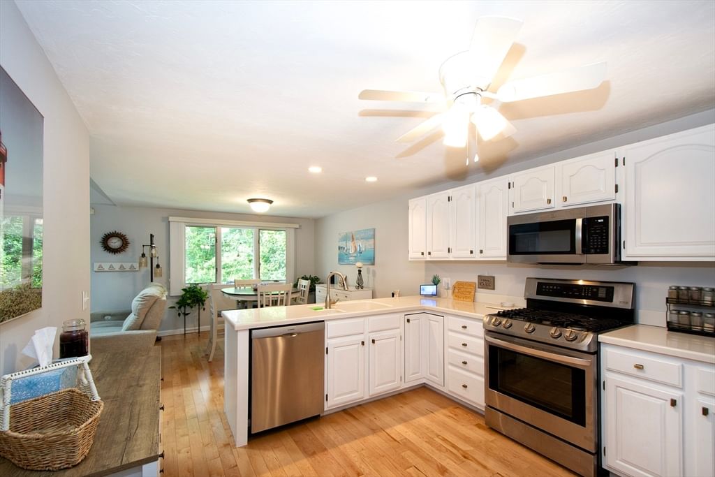 51 Portside Dr #51 Mashpee — Photo 10 of 42