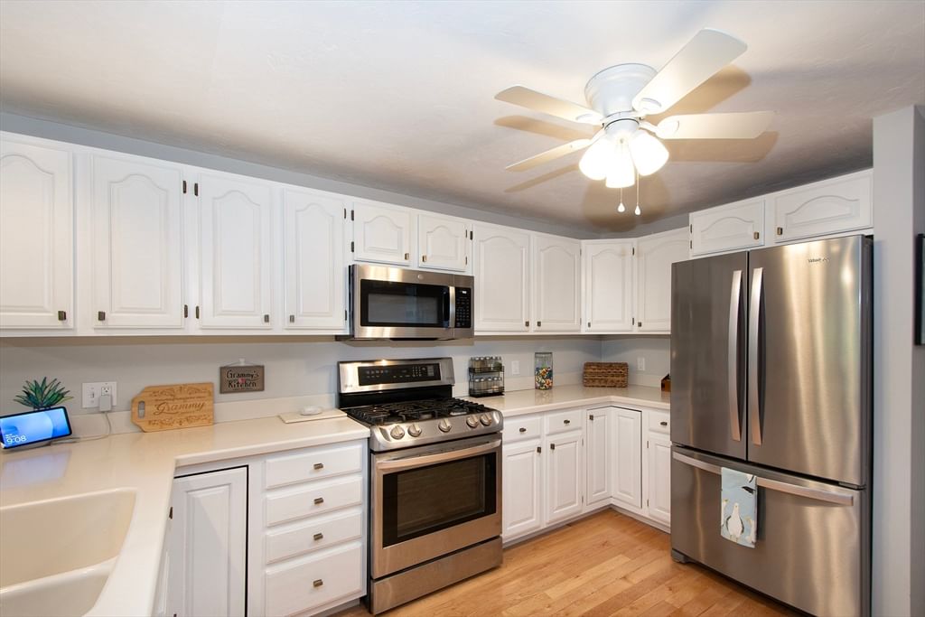 51 Portside Dr #51 Mashpee — Photo 9 of 42