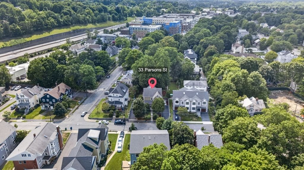 33 Parsons St Newton — Photo 2 of 39
