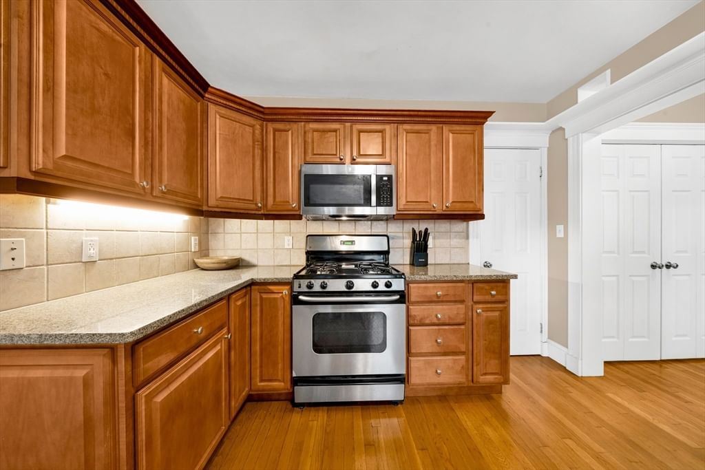 32 Eddy St. #1 Waltham — Photo 7 of 29