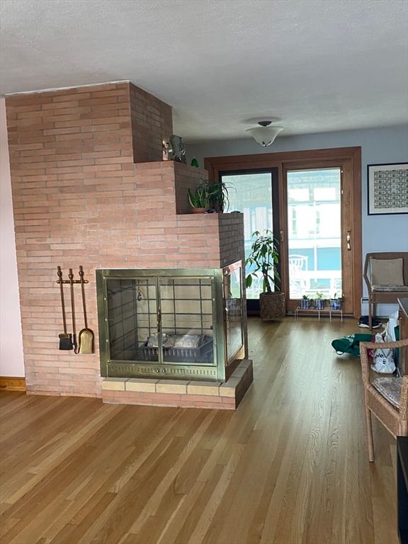 54 Ensign St Revere — Photo 5 of 20