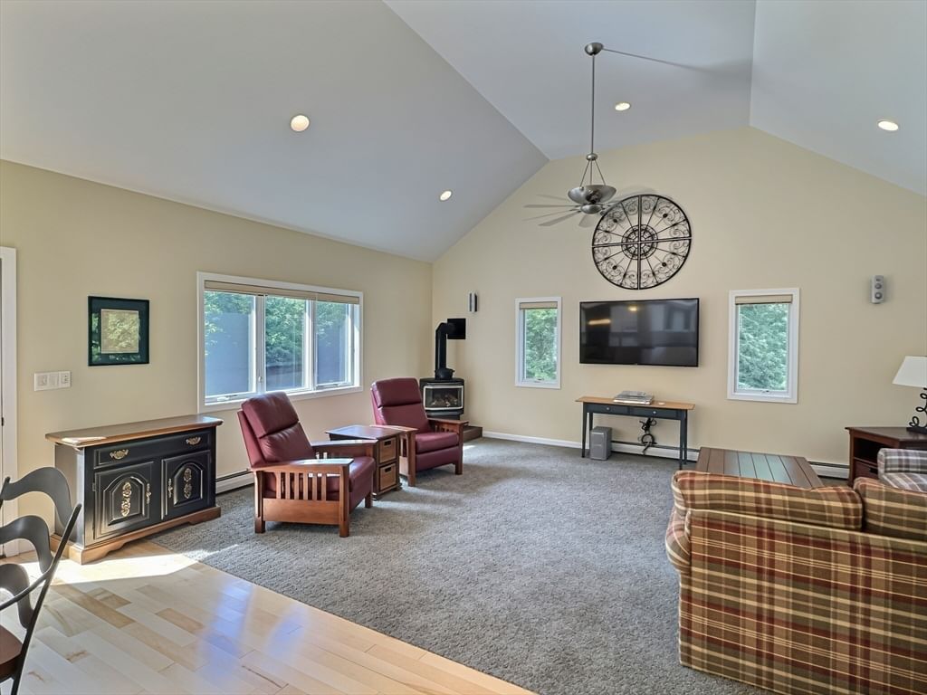 36 Bluefield Road Ashburnham — Photo 2 of 38
