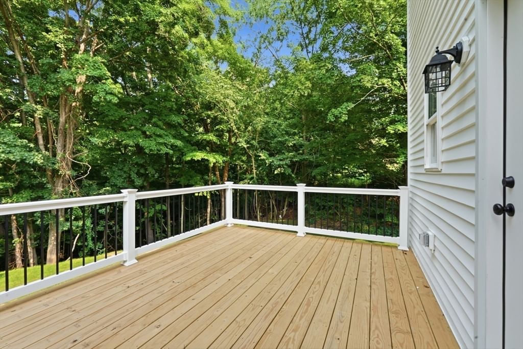 71 Pine St #B Warren — Photo 17 of 34