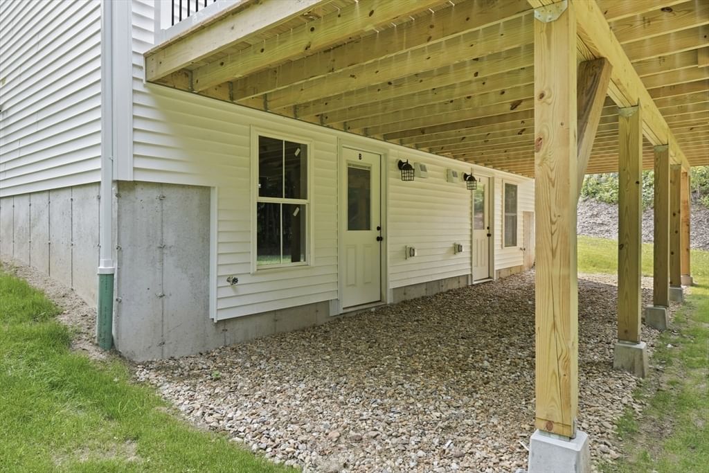 71 Pine St #B Warren — Photo 27 of 34