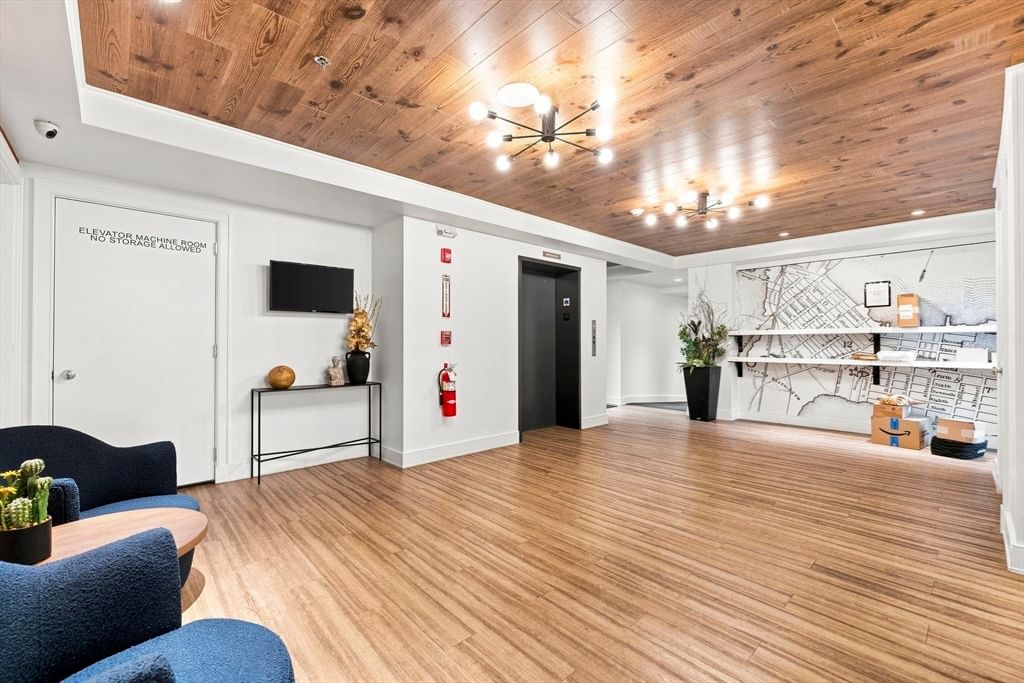 407 W 1st St #101 Boston — Photo 33 of 40