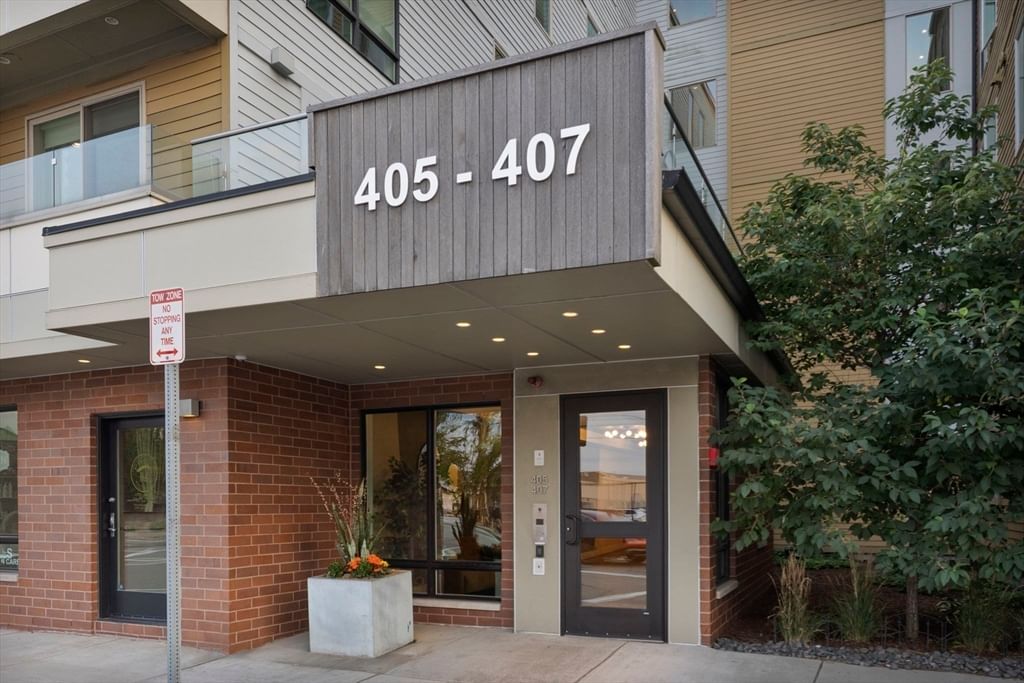 407 W 1st St #101 Boston — Photo 36 of 40