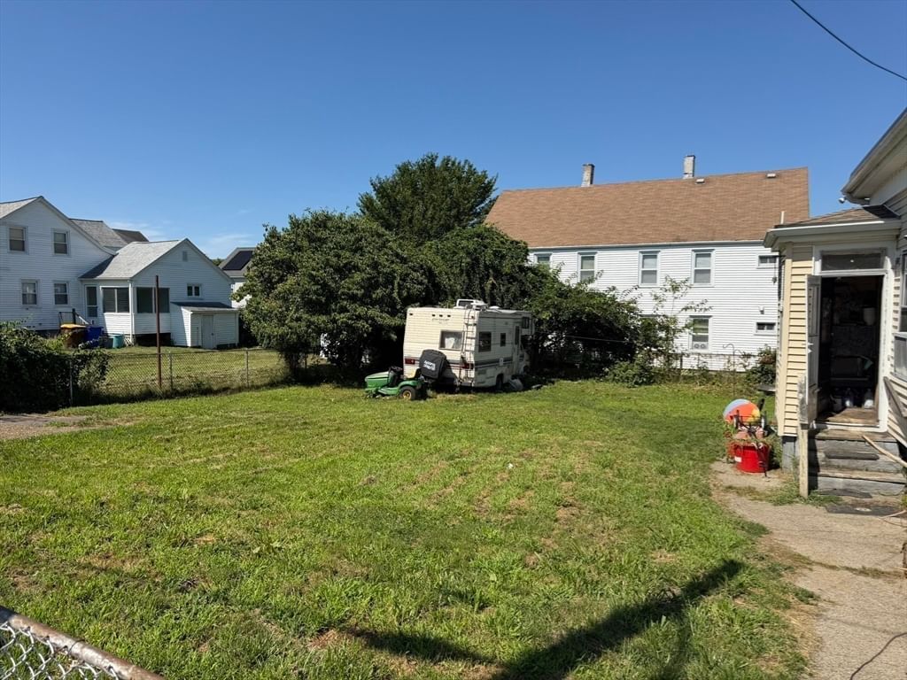 15 Allen St Fall River — Photo 8 of 20
