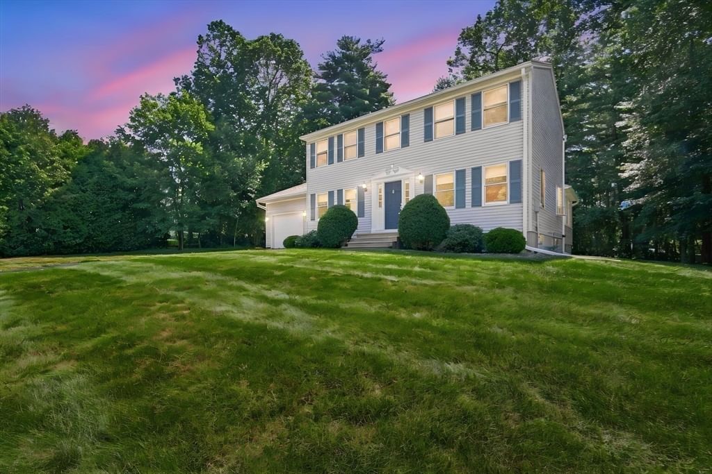 78 Oak Brook Drive East Longmeadow — Photo 2 of 42