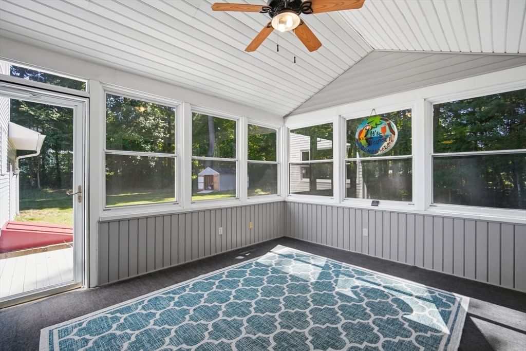 78 Oak Brook Drive East Longmeadow — Photo 4 of 42
