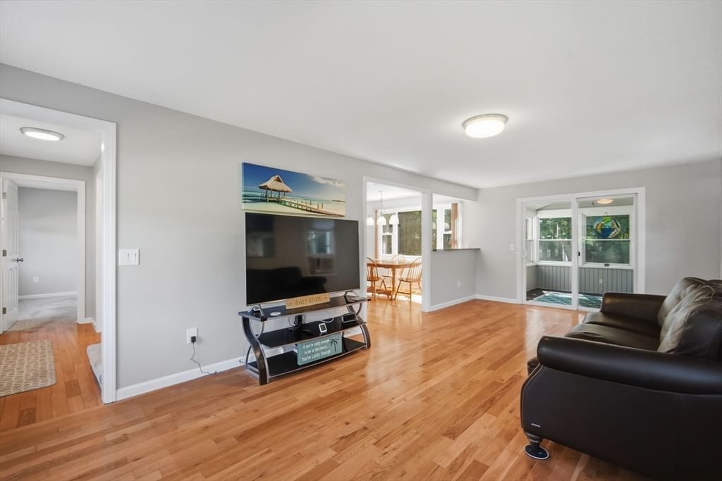 78 Oak Brook Drive East Longmeadow — Photo 8 of 42