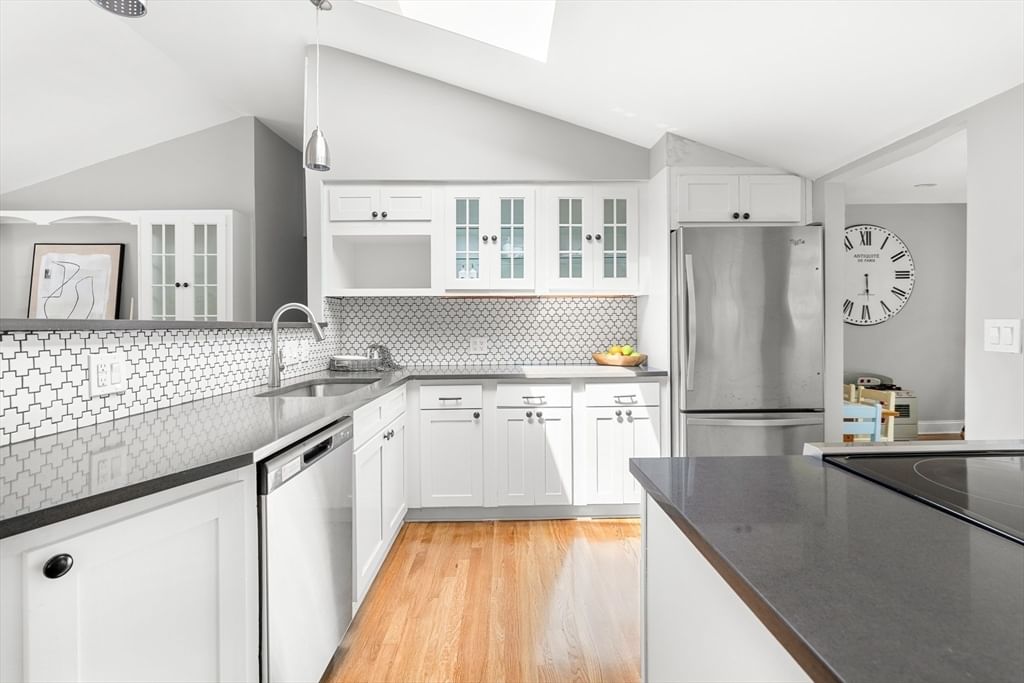 10 Kardon Rd Boston — Photo 7 of 29