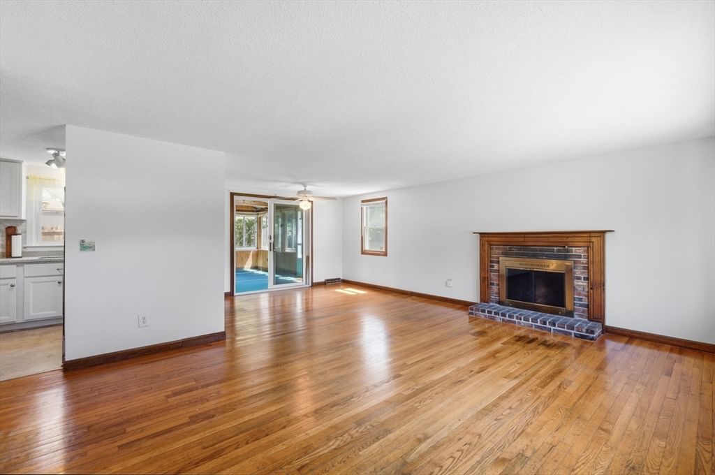 52 Arrowhead Dr. Yarmouth — Photo 11 of 40