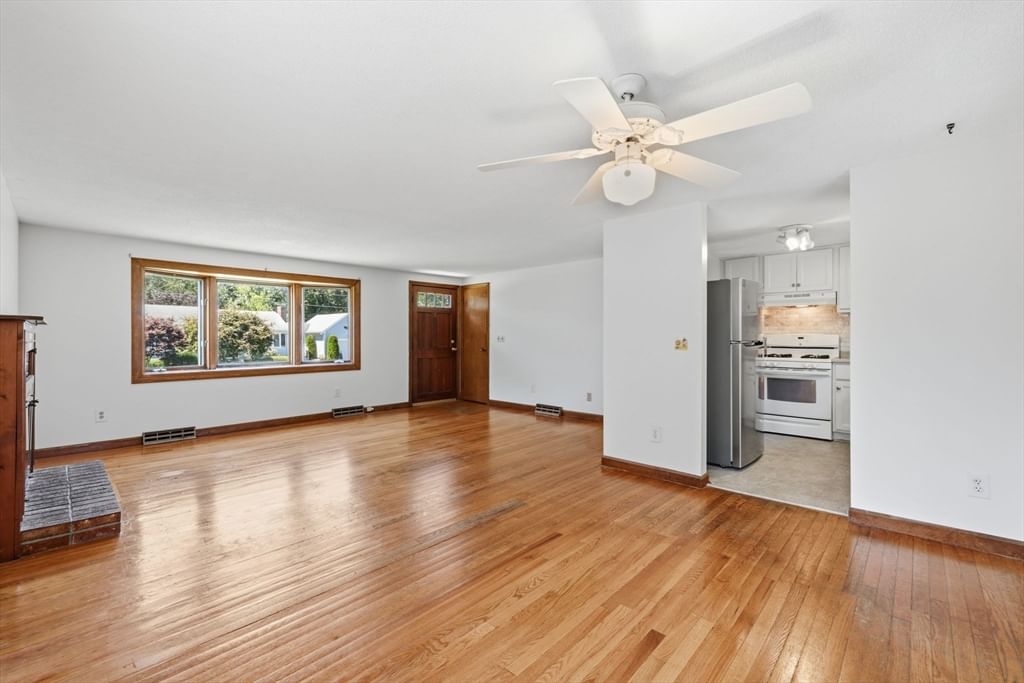 52 Arrowhead Dr. Yarmouth — Photo 15 of 40