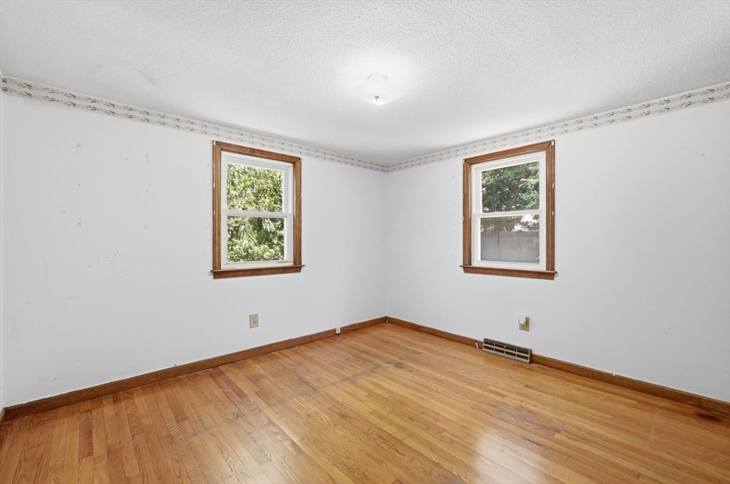 52 Arrowhead Dr. Yarmouth — Photo 23 of 40