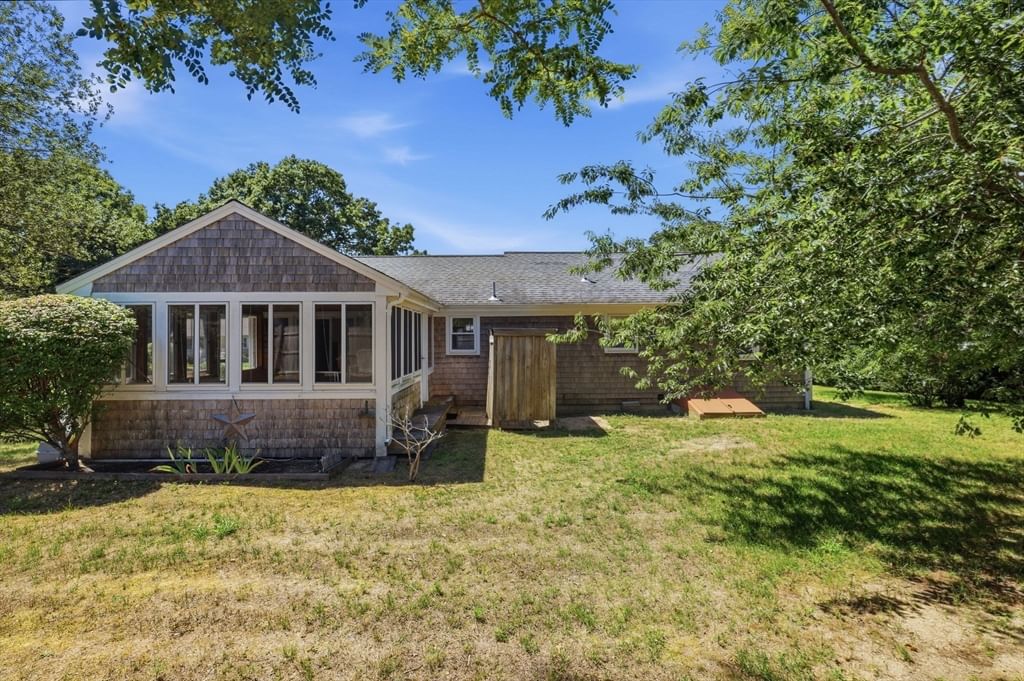 52 Arrowhead Dr. Yarmouth — Photo 8 of 40