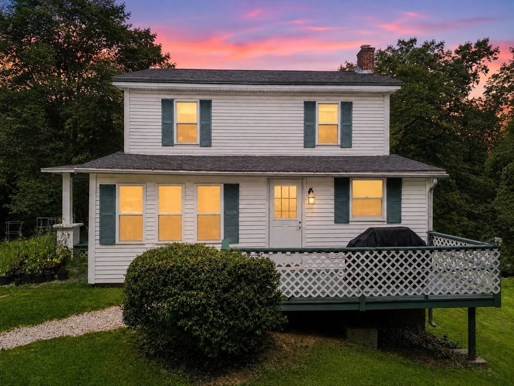 Property at 18 Fiske Hill Rd, Sturbridge, MA 01566