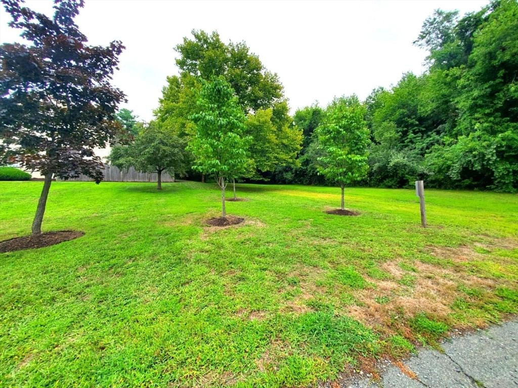28 Douglas Drive #28 East Bridgewater — Photo 2 of 16