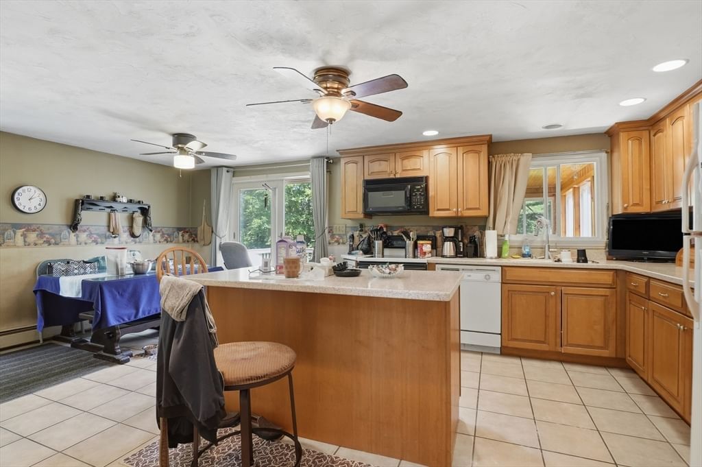 144 Airport Road Gardner — Photo 5 of 33