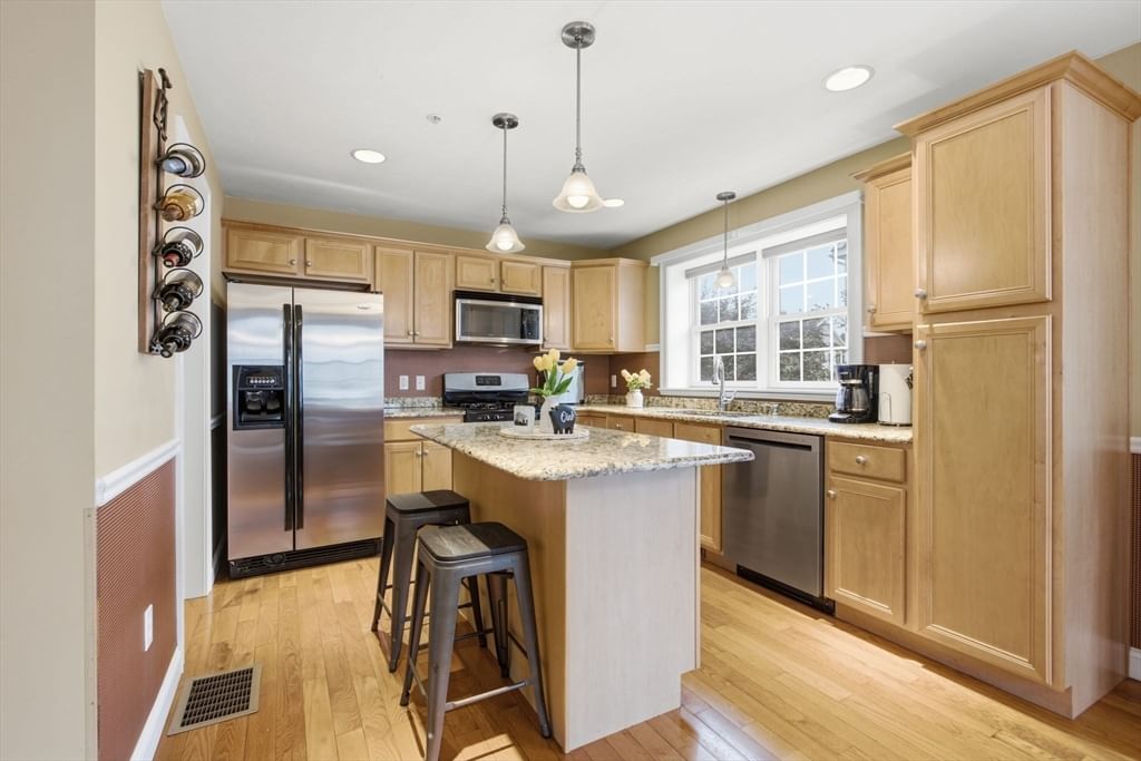 1975 Middlesex St #19 Lowell — Photo 7 of 39
