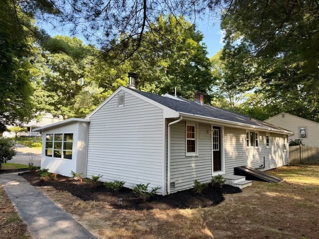 47 Starr Rd Bridgewater — Photo 3 of 22