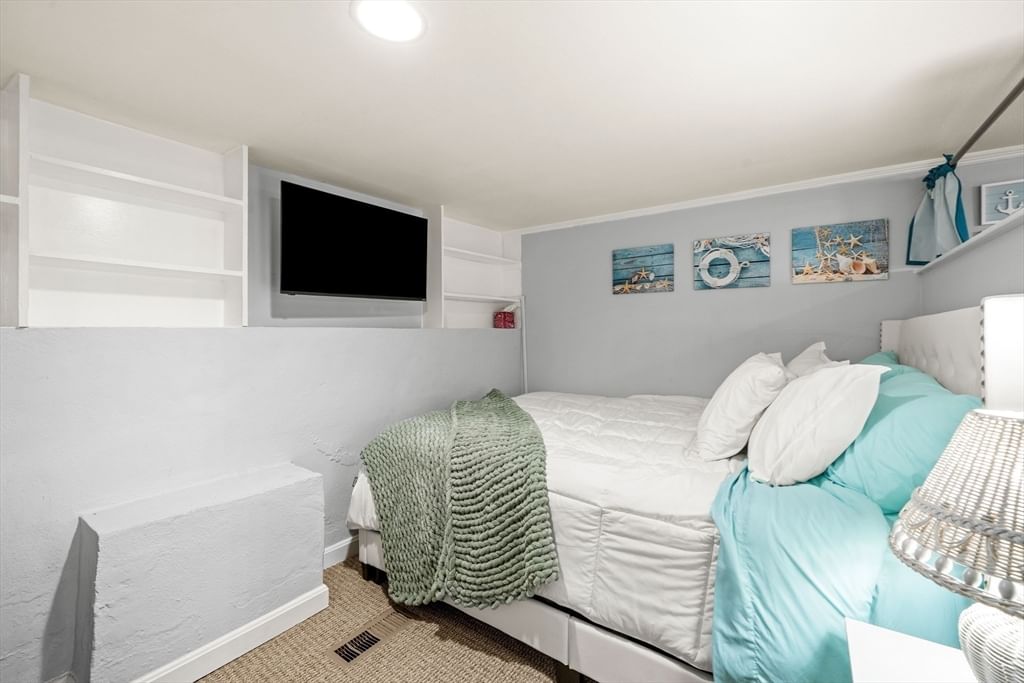 8 Franklin St #19 Marblehead — Photo 16 of 24