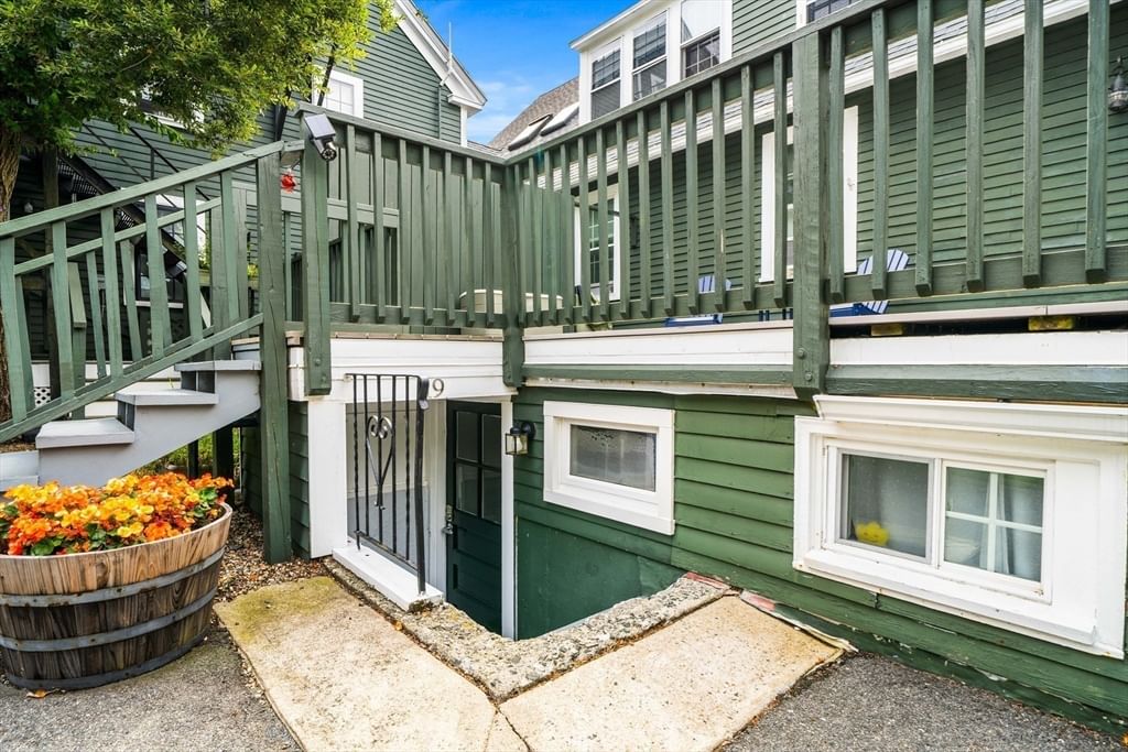 8 Franklin St #19 Marblehead — Photo 4 of 24