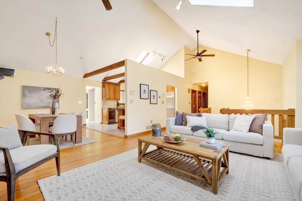 3 Macone Cir Stoneham — Photo 6 of 31