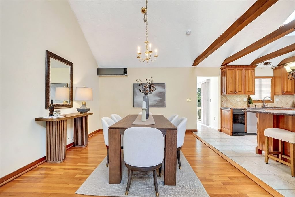 3 Macone Cir Stoneham — Photo 8 of 31