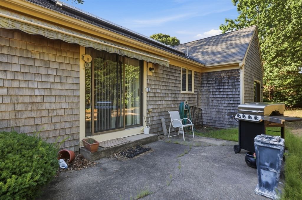 46 4 Seasons Dr Yarmouth — Photo 10 of 41